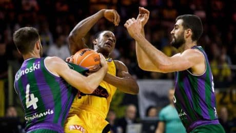 El Unicaja congela el infierno griego y jugará la final de la Champions