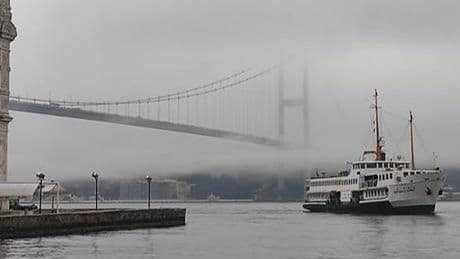 İstanbul'da sis! Boğaz'da görüş mesafesi düştü
