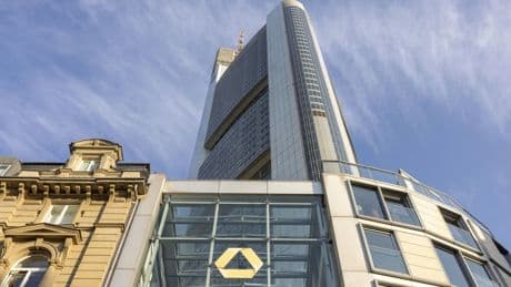 Übernahmekampf: Unicredits Anteil an der Commerzbank wächst