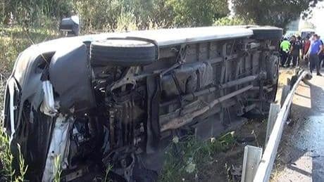 Antalya'da can pazarı! Tur minibüsü devrildi, çok sayıda turist yaralandı