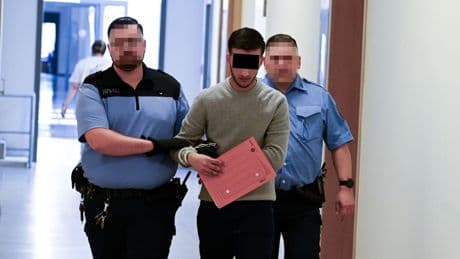 Bewährung für den Täter - 13-Jähriger über Stunden erniedrigt