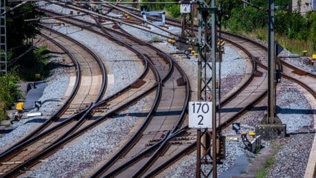 Mehr Geld fürs Schienennetz: Analyse: Deutschland legt bei Investitionen in Schiene zu