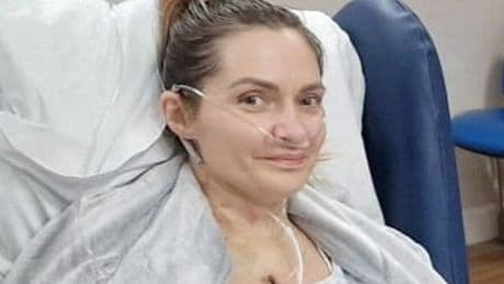 Mum's heart 'changed colour' after she died for 33 minutes during routine surgery