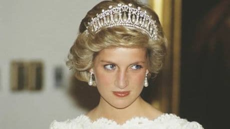 Prenses Diana’nın 'şefkatli elbisesi' 520 bin dolara satıldı