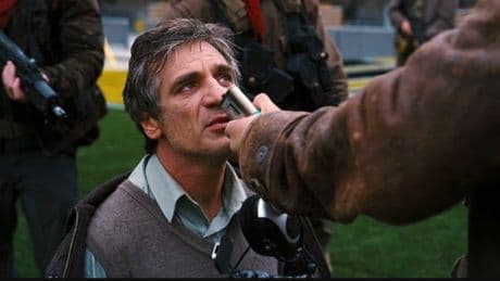 Plajda aniden yere yığıldı: 'Batman ve 'Rambo' yıldızı hayatını kaybetti