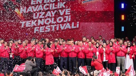 225 bin kişilik dev teknoloji buluşması