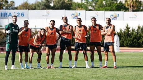 Fenerbahçe'de hazırlıklar devam ediyor