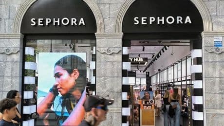 Grandes firmas y marcas internacionales se animan a abrir los sábados por la tarde en verano en Bilbao
