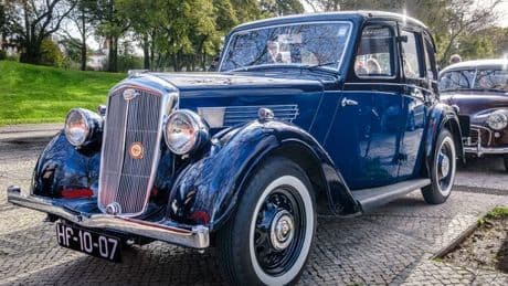 Couple can't believe what they find down seat of their 1950s classic car