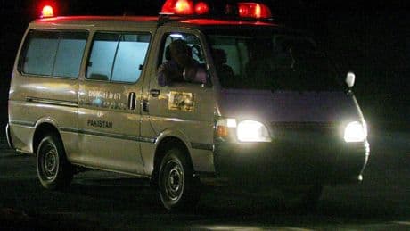 El incendio de un autobús con migrantes deportados de Irán causa al menos 76 muertos en Afganistán