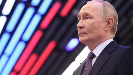 Ucraina, Putin: "Le truppe occidentali sarebbero un bersaglio"