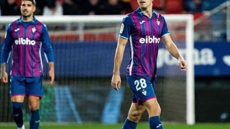 El Athletic negocia fichar para el filial al central getxotarra Alday, del Eibar B