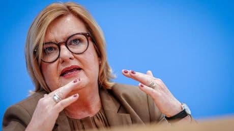 Rückzug von Innensenator: Medienberichte: Eva Högl soll Nachfolgerin von Mäurer werden