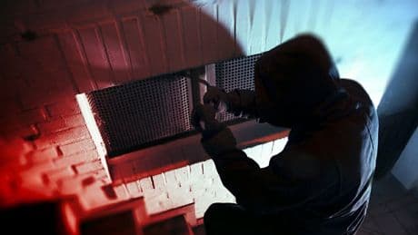 Werlte - Einbrecher erbeuten Bargeld und Werkzeug