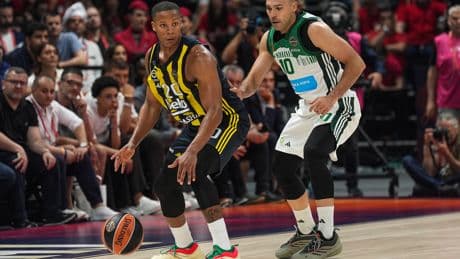Devon Hall: 1 maçımız daha var