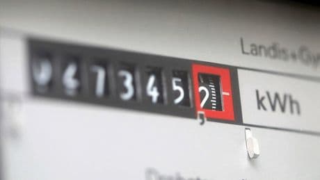 Bundestag: Nicht vom Koalitionsvertrag gedeckt: SPD-Wirtschaftssprecher schlägt Strompreis-Deckel für Unternehmen und Haushalte vor