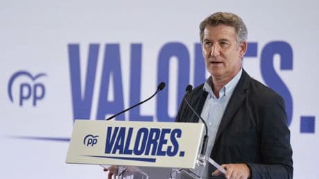 Feijóo denuncia que Sánchez lleve &quot;36 días huido&quot;: &quot;Ha envenenado la política con corrupción&quot;