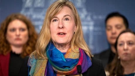 États-Unis : l’élue démocrate Melissa Hortman et son mari assassinés dans le Minnesota, le tireur toujours en fuite