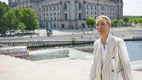Polizei leitet Verfahren gegen Störer von ARD-Sommerinterview ein – Aktivisten verteidigen sich