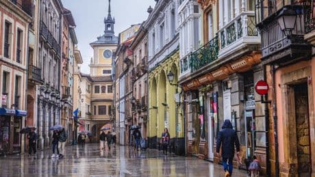 El precio de las viviendas más exclusivas de España sube un 15%: así está por capitales
