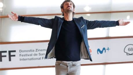 Raúl Arévalo, actor de 'Voy a pasármelo mejor': "Se me gastó la pasta y tuve que empezar a trabajar de otras cosas"