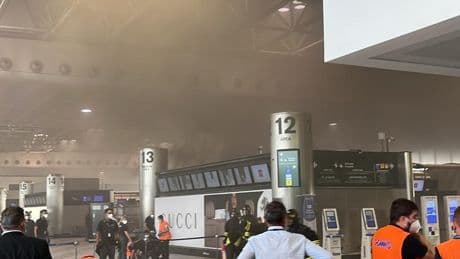Allarme al Terminal 1 di Malpensa: martello e incendio, area evacuata