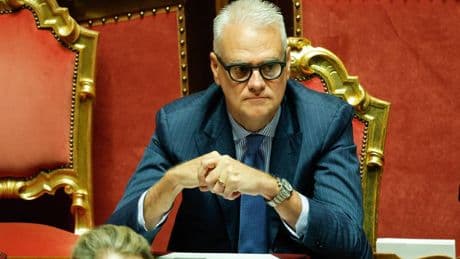 "Quella senatrice ha indicato un obiettivo. Più che l'aula il suo posto è un centro sociale"