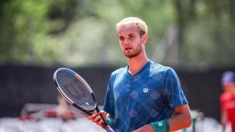 Tennis : un joueur allemand disqualifié pour avoir pris une douche après le 1er set en Grèce