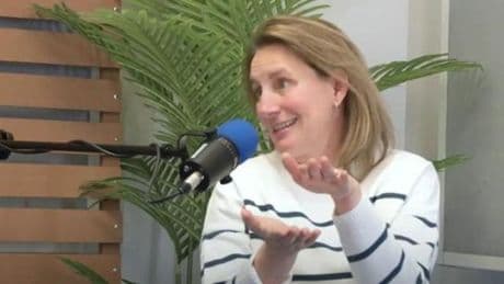 Natalia de Santiago, experta en finanzas, da las claves para proteger nuestro patrimonio con fondos de gestión activa