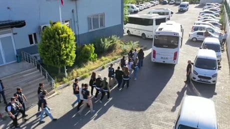 Şanlıurfa merkezli 25 ilde dolandırıcılık operasyonu: 41 tutuklama