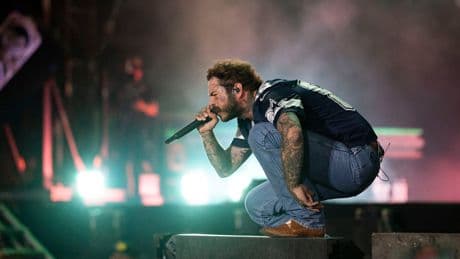 Sziget 2025 review – Post Malone is a lively, unserious showman, while Chappell Roan is at the top of her game