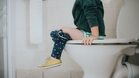 Worms Season Is Upon Us: Here's How To Tell If Your Kid Needs Treating For It