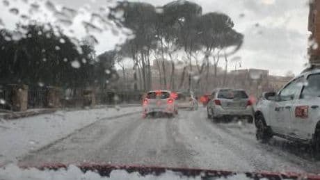 Meteo, il 2 giugno cambia tutto: ecco dove si rischiano grandinate giganti