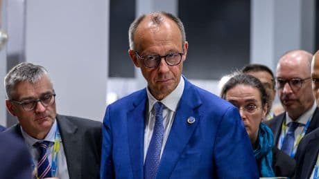 „Operation Beichtstuhl“ - Richter-Krimi in der Kanzler-Fraktion