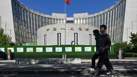 La banque centrale chinoise abaisse deux taux d'intérêt clés