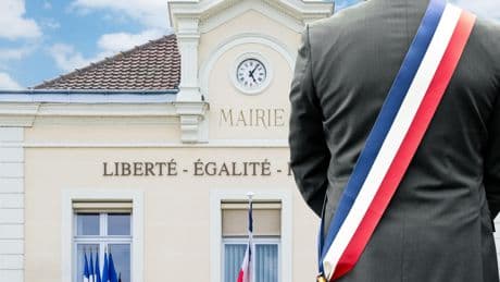 Pourquoi ruraux et banlieusards jugent être les grands perdants des quinquennats Macron