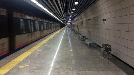 Marmaray Yenikapı istasyonunda intihar