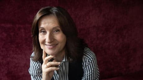 “La victoriosa democracia... sucumbe ante la maledicencia”