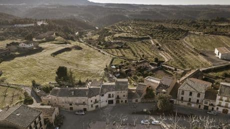 Una casa construida para disfrutar de las montañas de Prades