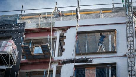 Collboni plantea suavizar la reserva del 30% de vivienda social en las grandes rehabilitaciones