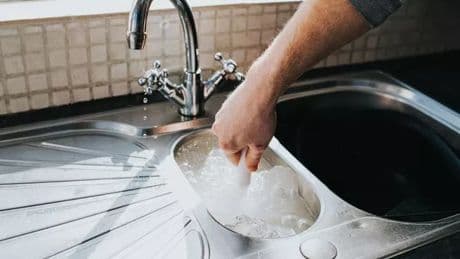 Plumber claims vinegar and baking soda can't unblock drains but £3.65 item will