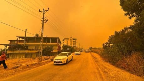 İzmir, Bilecik, Hatay’da 50 binin üzerinde kişi tahliye edildi