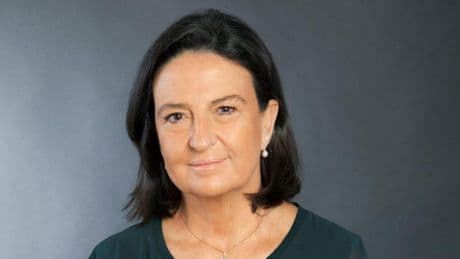 Doctora De la Puerta, experta en flora intestinal: "Las personas centenarias gozan de una mejor microbiota y no tienen estrés"