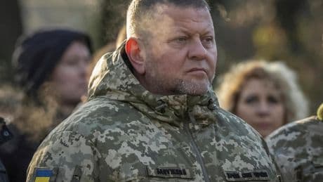 Trump llamó al general más popular de Zelenski para encumbrarlo en Ucrania y recibió un 'no' por respuesta