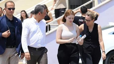Sınav sonucunu Özgür Özel açıkladı: Nehir Zeyrek babasını gururlandırdı