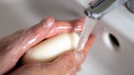 Hygiene: Studie zeigt mangelnde Handhygiene nach Toilettengang