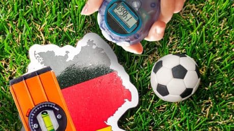 Ausgerechnet im Land der Normen - Deutschlands schrägste Fussballplätze