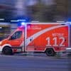 Tödlicher Unfall in Berlin-Mitte: Motorradfahrer balanciert auf dem Hinterrad – Senior tot