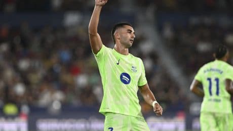 Remontada in extremis del Barça ante un Levante que se marcó en propia en el descuento