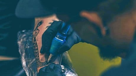 À Bobigny, le procès choc d'un tatoueur star